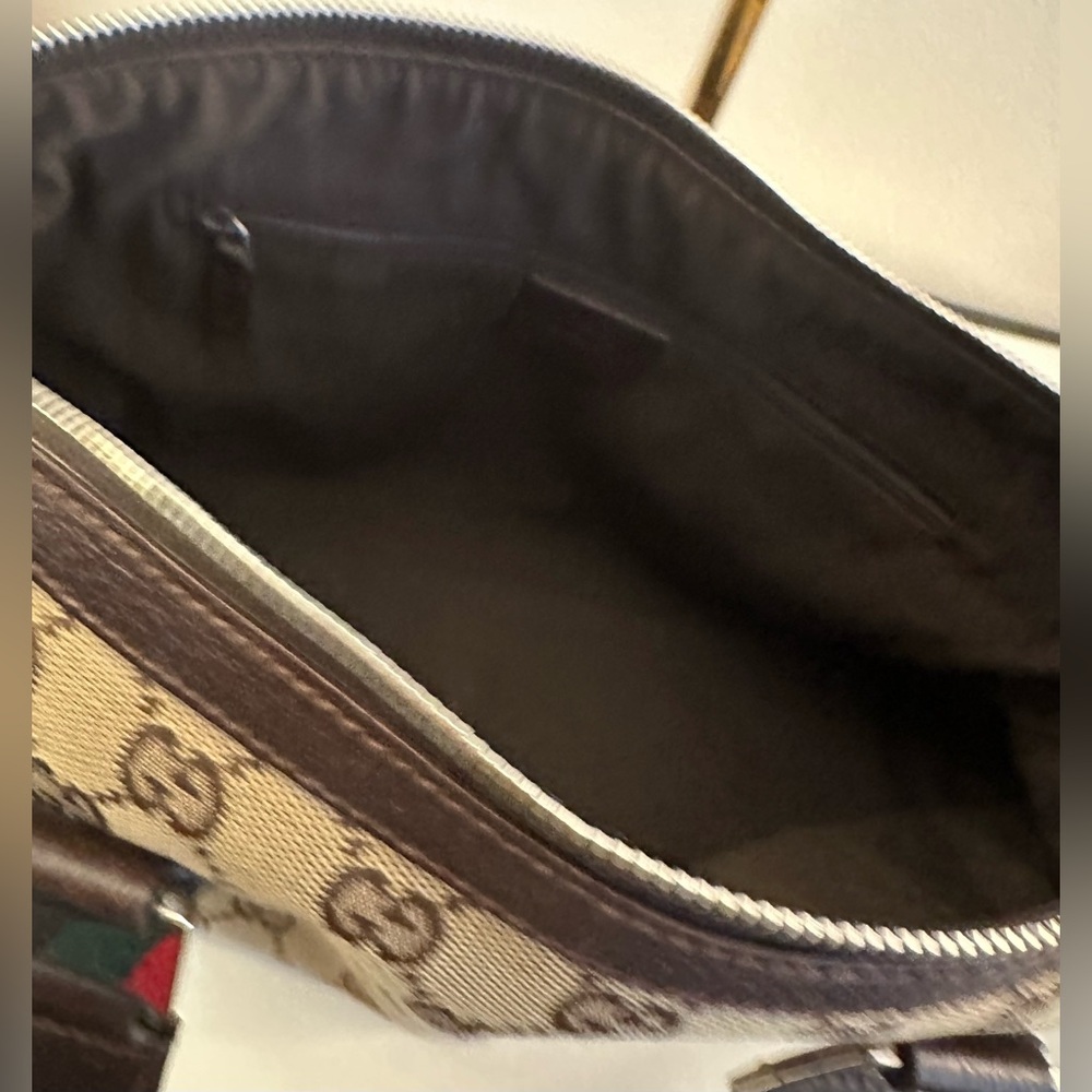 Gucci Beige GG Canvas Tote with Green and Red Striped Handles - Picture 10 of 12
